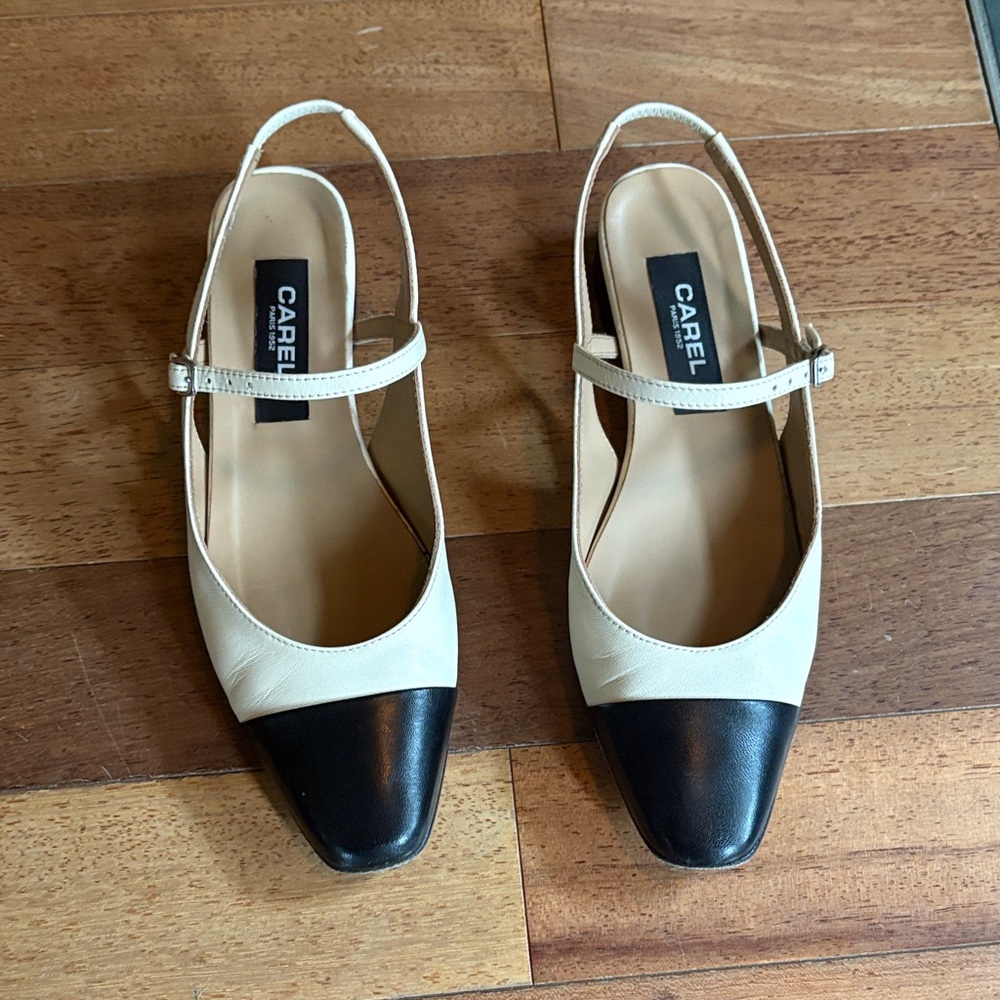Women's Carel Paris Oceano Black and Cream Flats